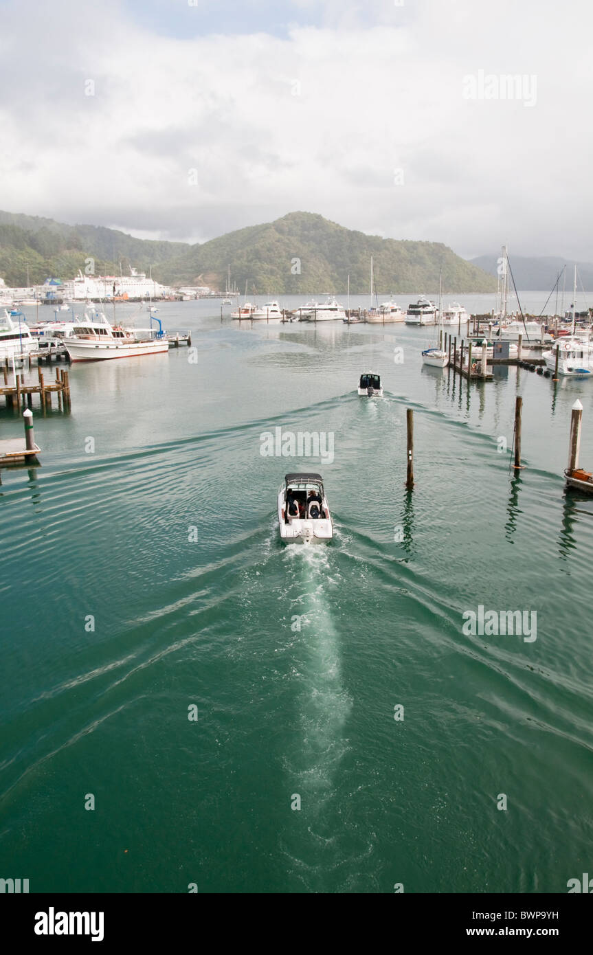 Picton,Ferry Terminal,Terminus,Hotel,Harbour,Harbor,Yachts,Boats, South Island, New Zealand