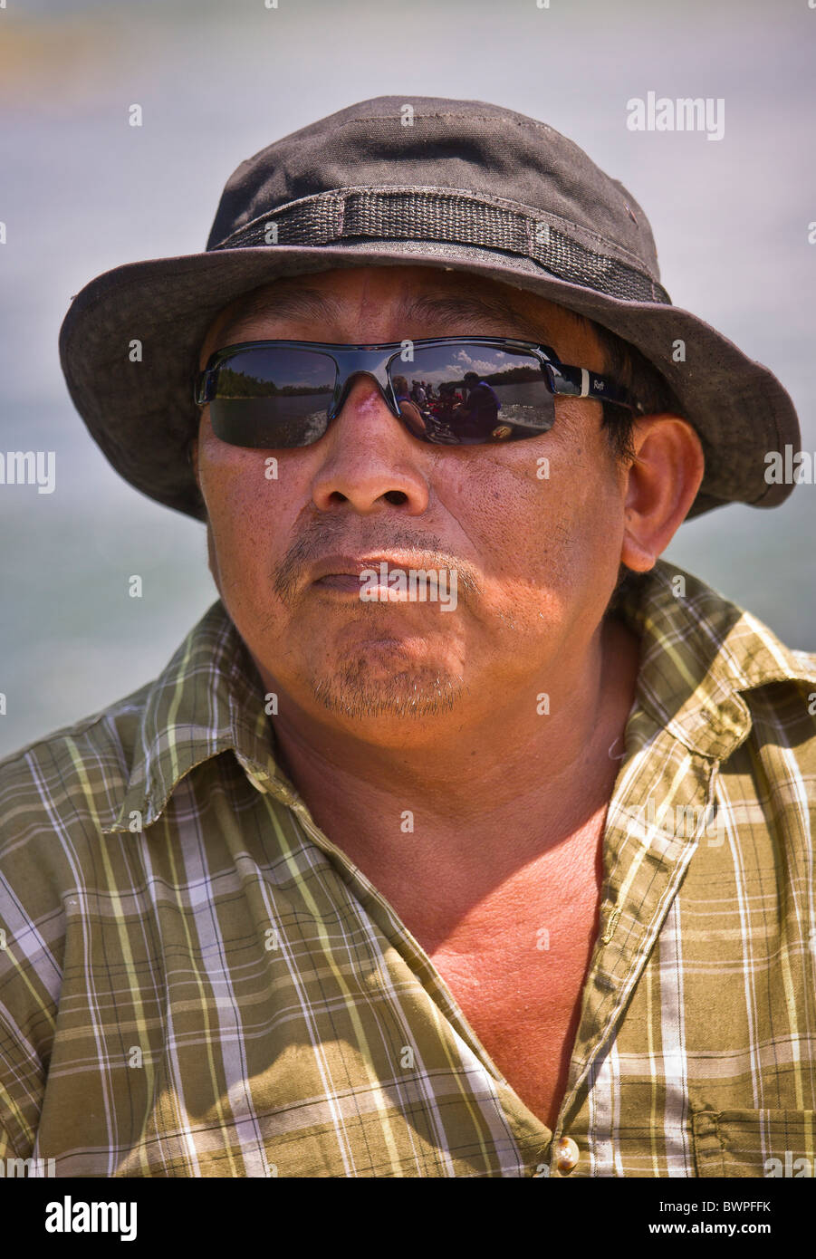 LAKE BAYANO, PANAMA - Kuna indigenous man, in the Comarca Kuna de Madungandi indigenous territory. Stock Photo