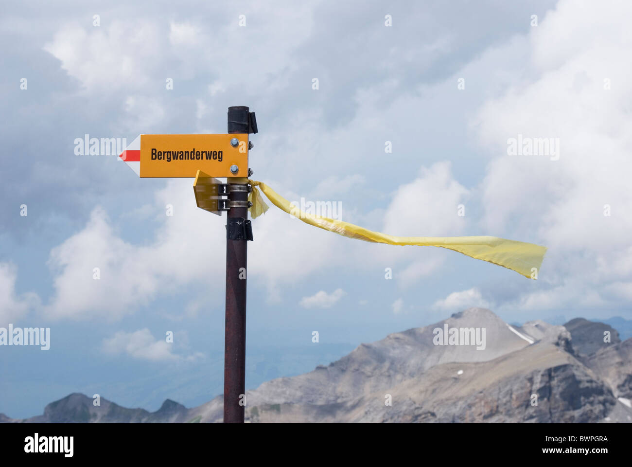 bergwanderweg / Directional sign for hikers - Jungfrau region ...