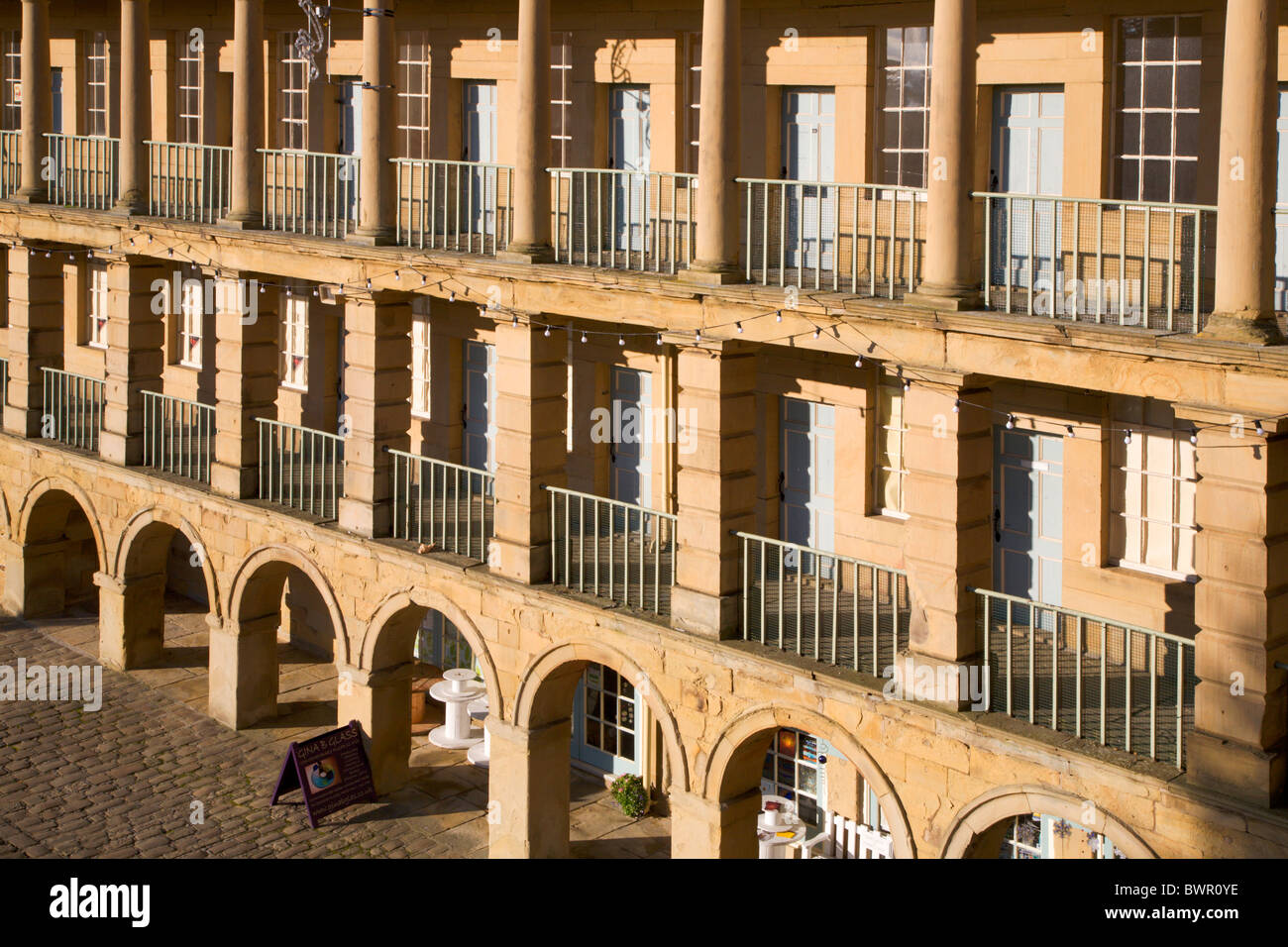Piece hall balconies hires stock photography and images Alamy