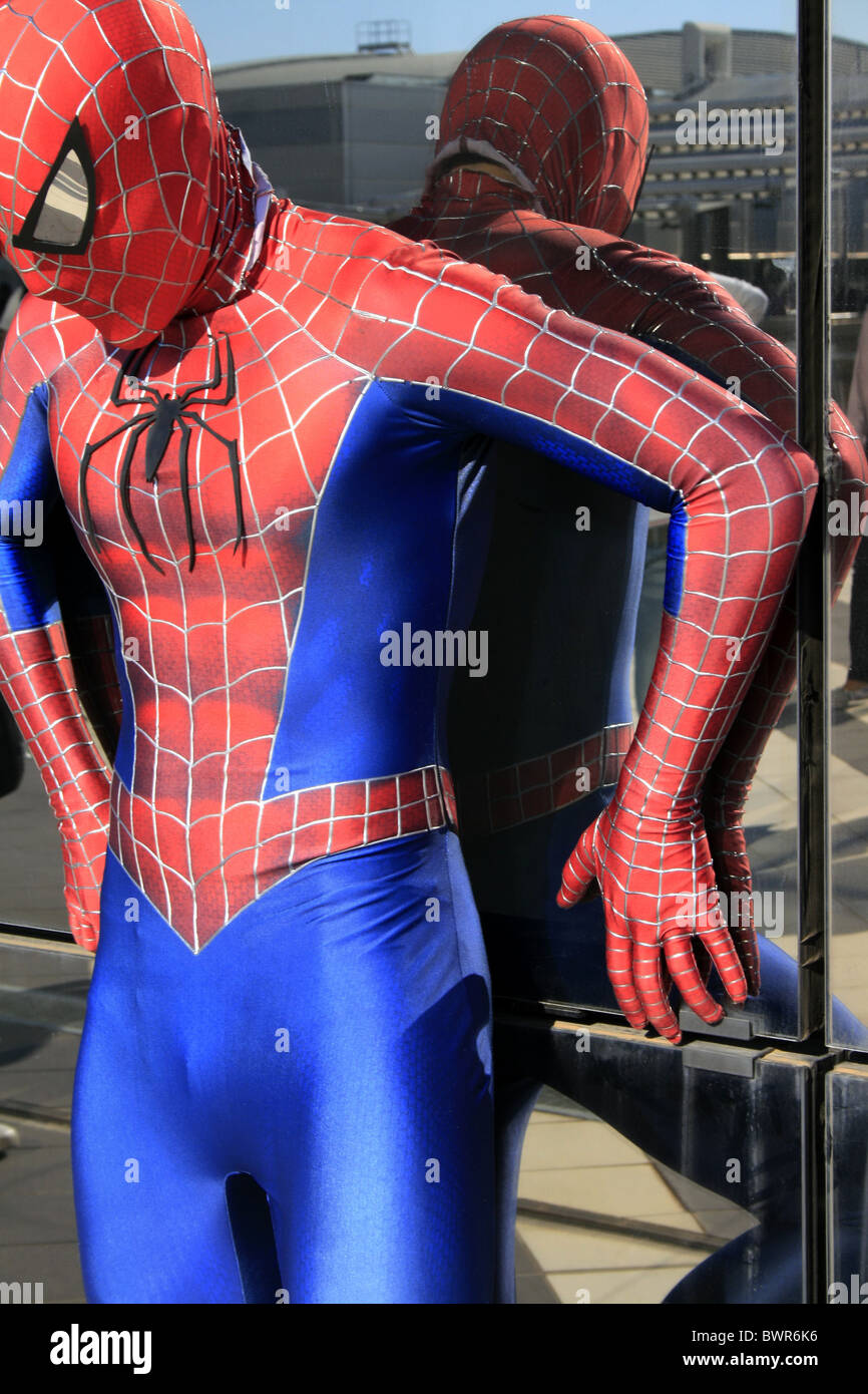 Doctor octopus spider man hi-res stock photography and images - Alamy
