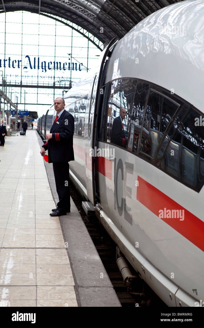 Employee deutsche bahn hi-res stock photography and images - Alamy