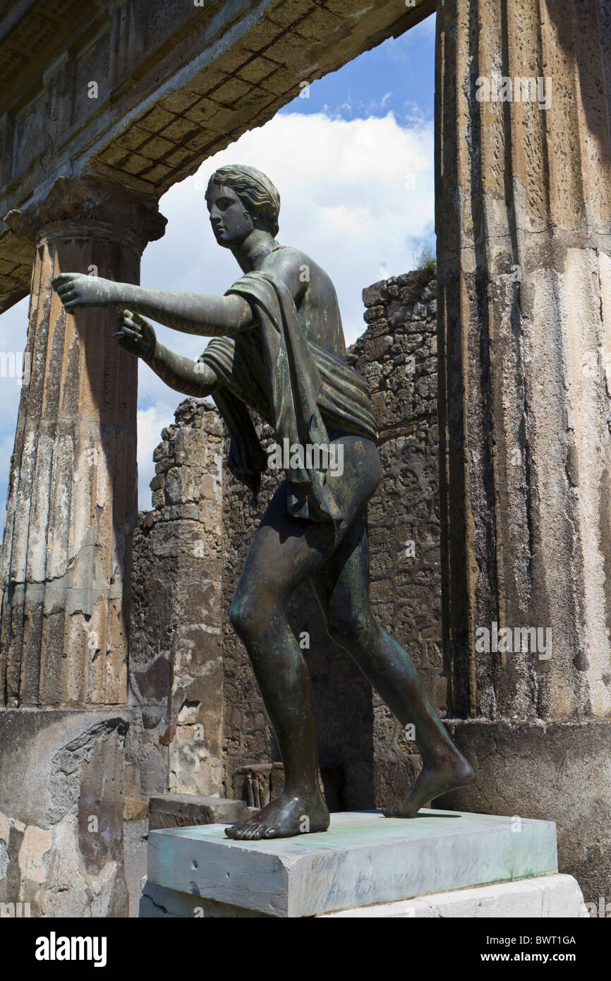 Statue of Apollo at the Temple of Apollo in the ancient Roman town of Pompeii, Campania, Italy