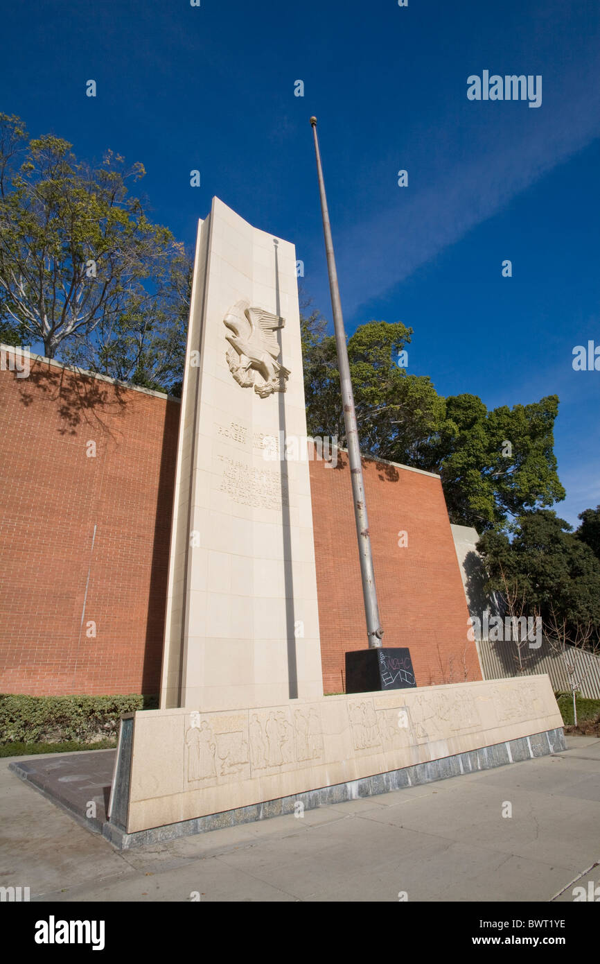 Fort Moore Pioneer Memorial, Hill Street, Downtown Los Angeles ...