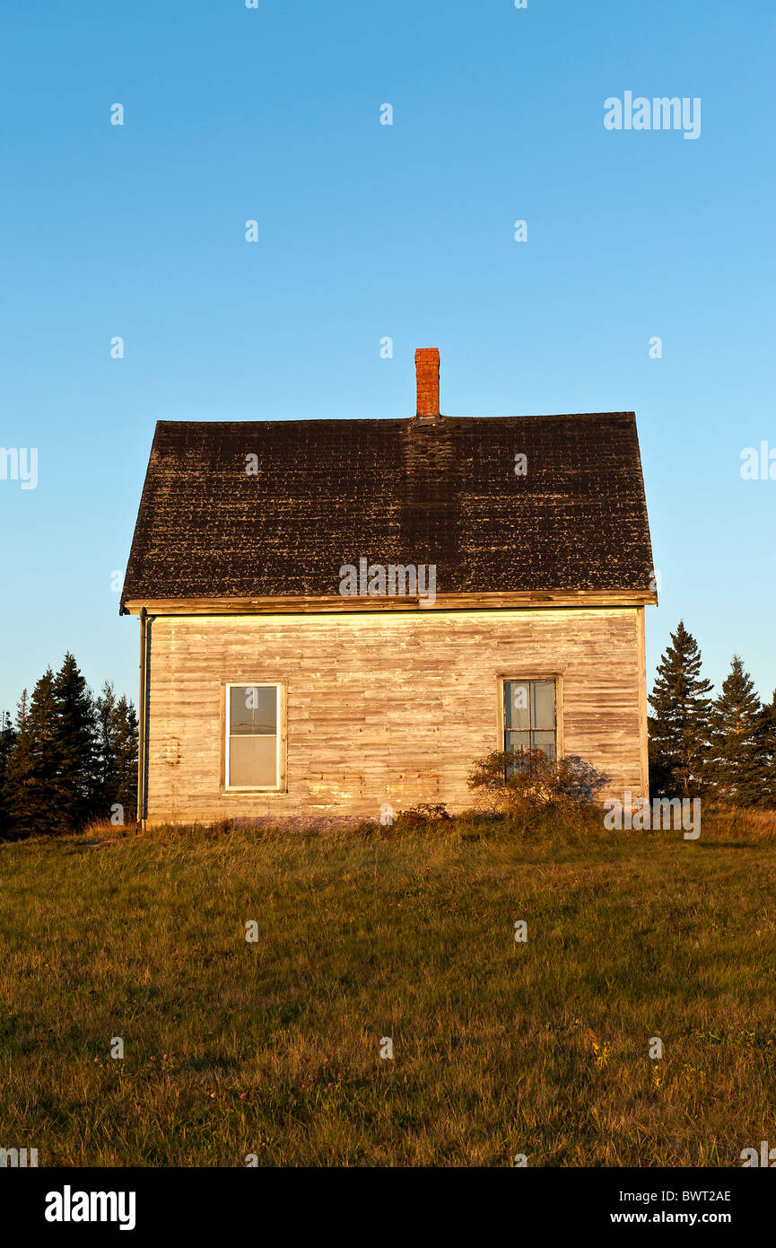 Abandoned house in disrepair, Maine, USA Stock Photo