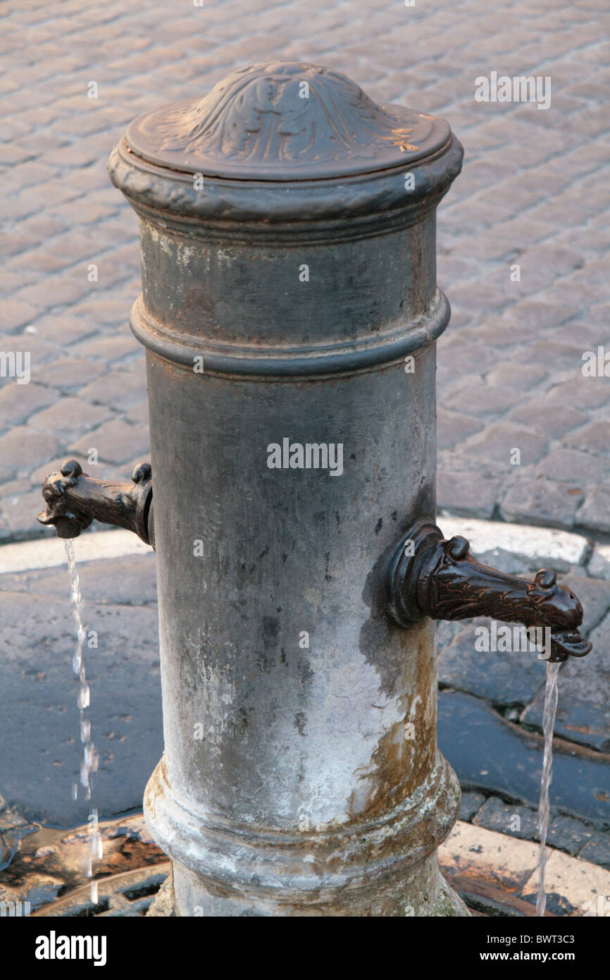 Typical Roman public fountain Stock Photo Alamy