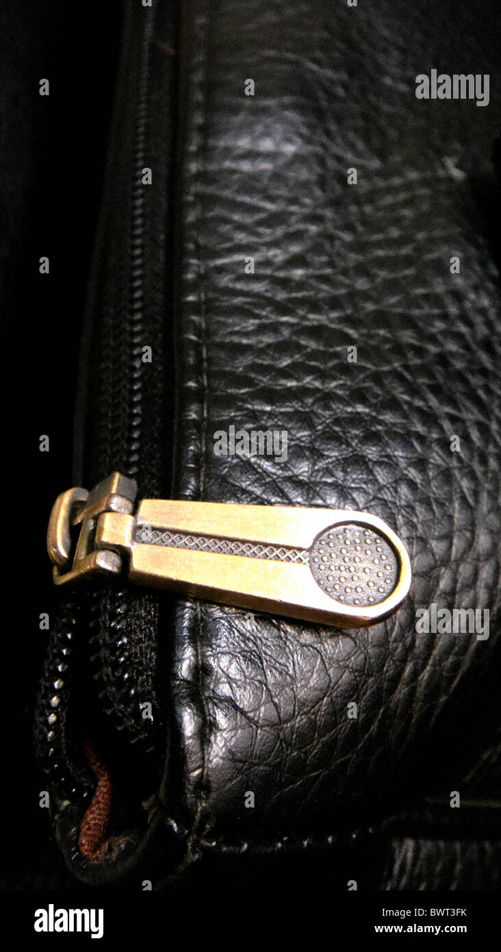 Black leather travel bag hi-res stock photography and images - Alamy