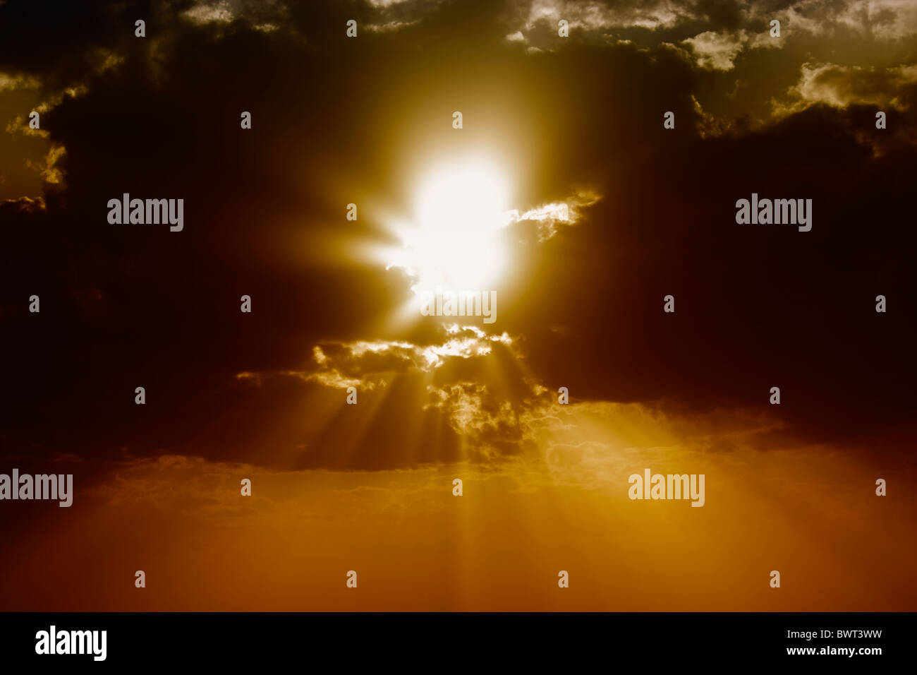 Sky clouds weather dramatic sun rays hi-res stock photography and ...