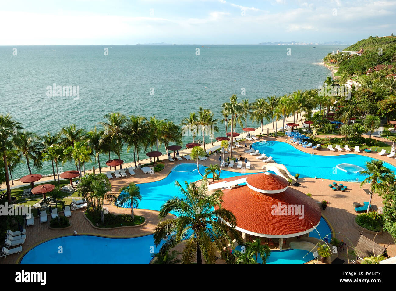 Swimming pools and bar at the beach of luxury hotel, Pattaya, Thailand Stock Photo Alamy