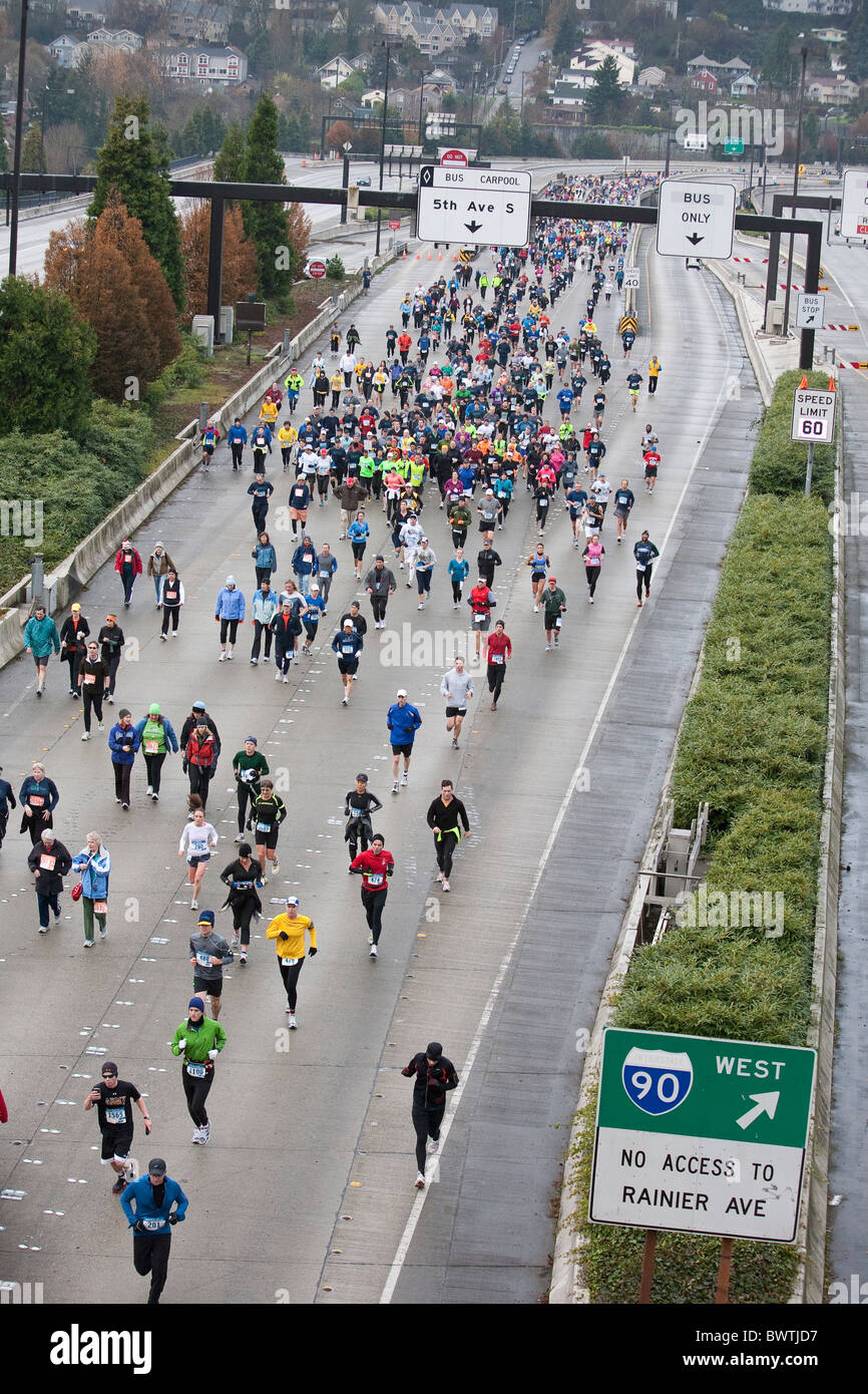Marathoners along I90 at the 40th annual Amica Insurance Seattle