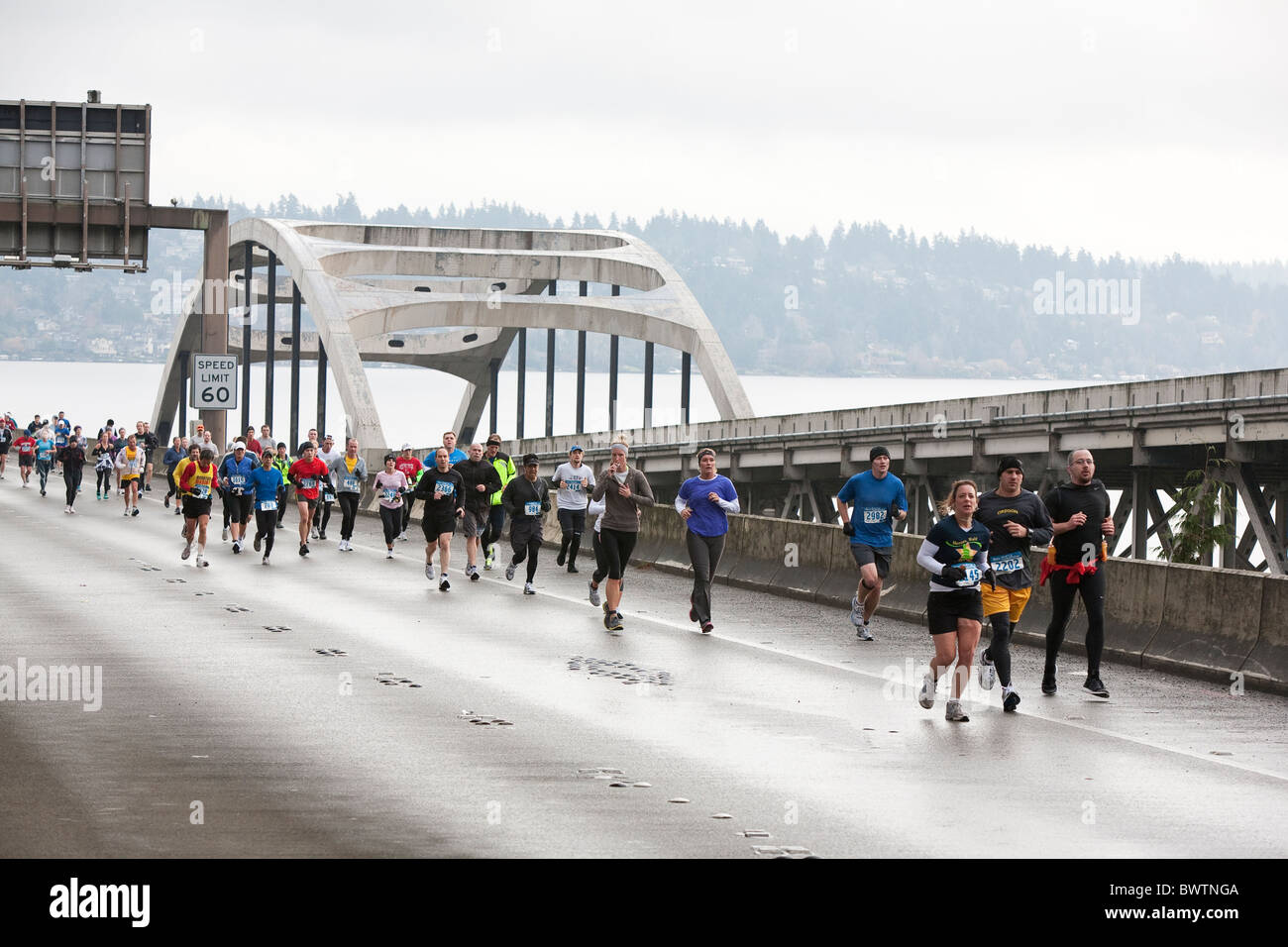 Marathoners on the I90 floating bridge at the 40th annual Amica