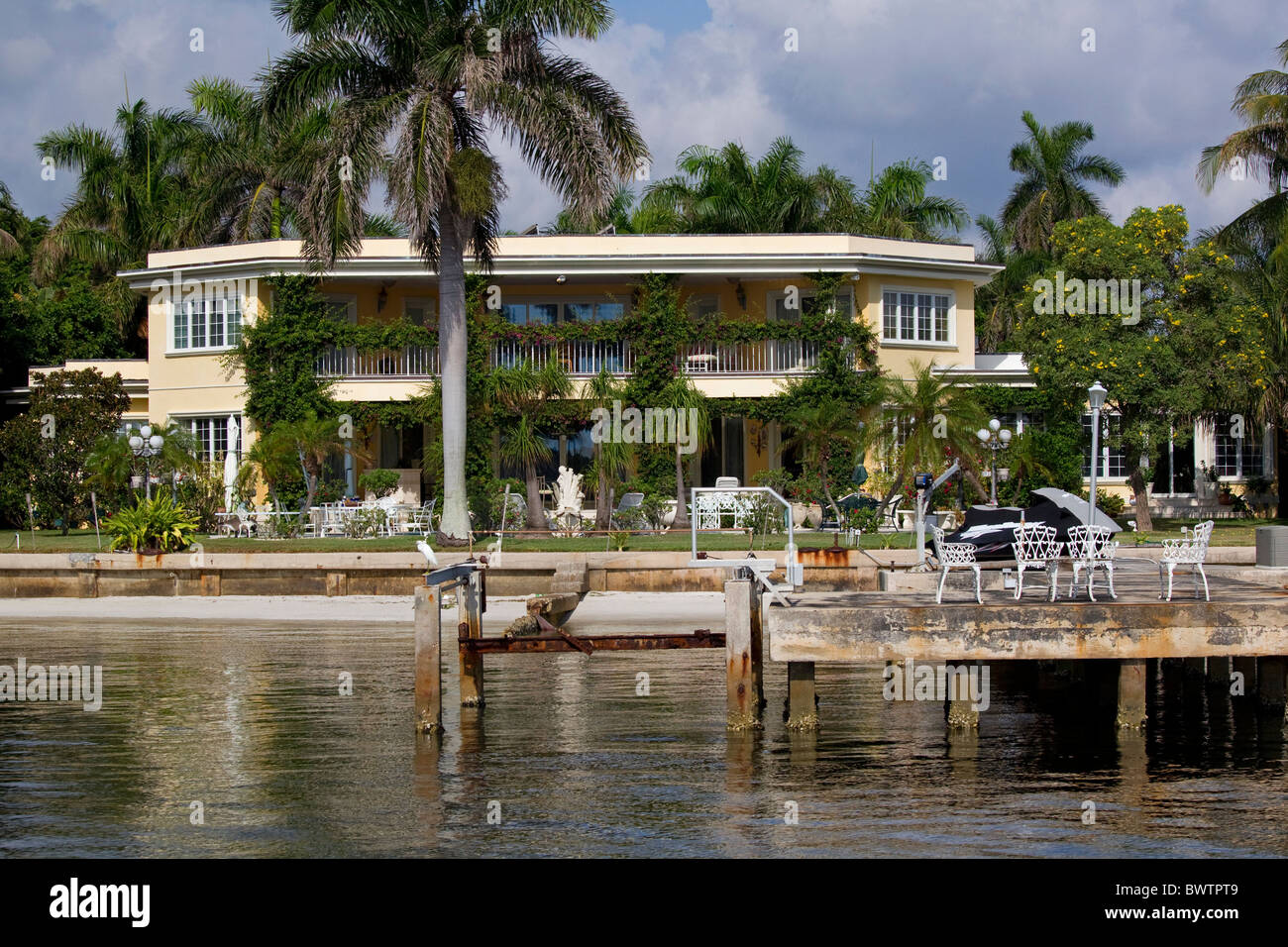 Luxury waterfront home in West Palm Beach, Florida, USA Stock Photo Alamy