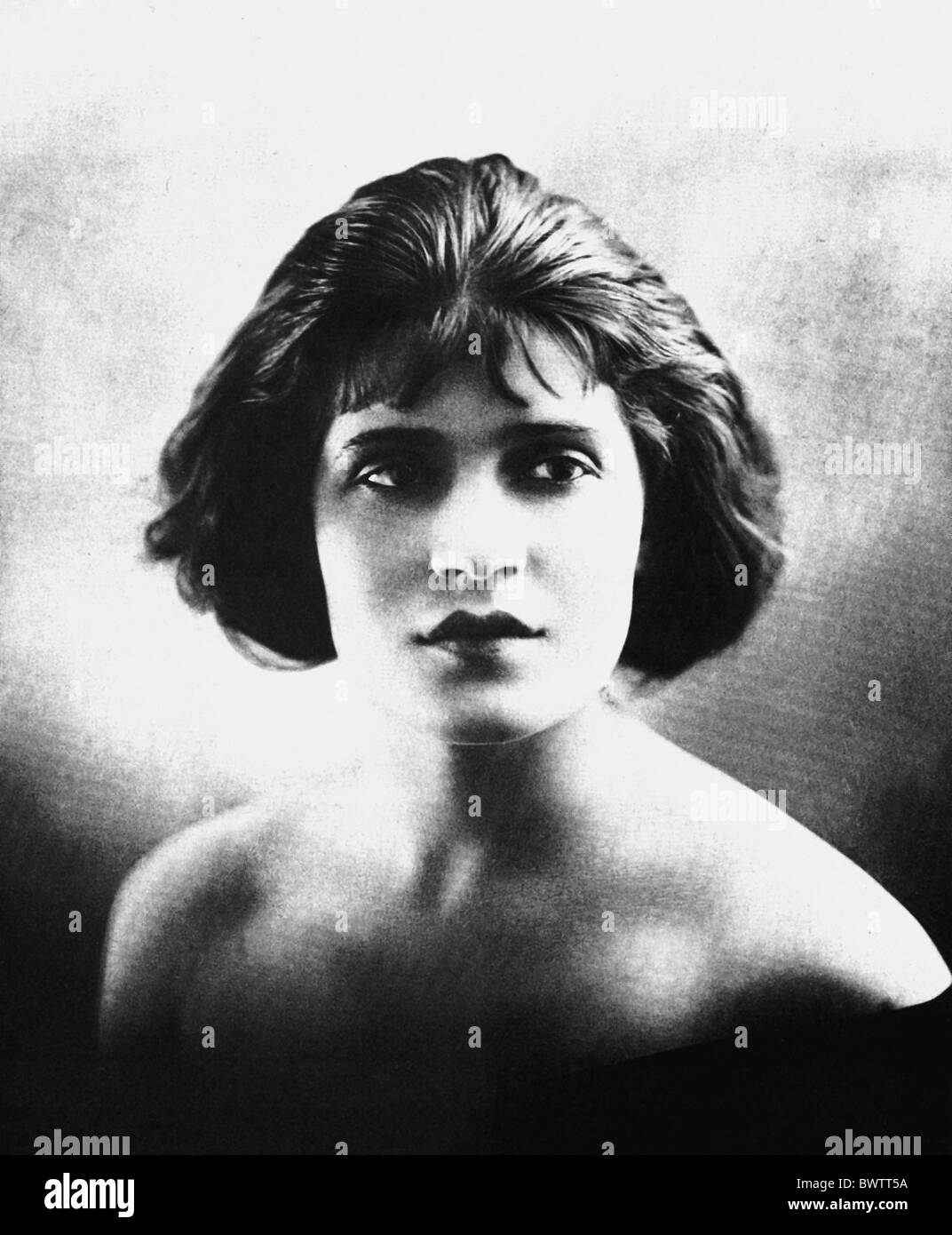 Tina Modotti de Richey portrait Hollywood 1920 artist photography history historic historical woman culture Stock Photo