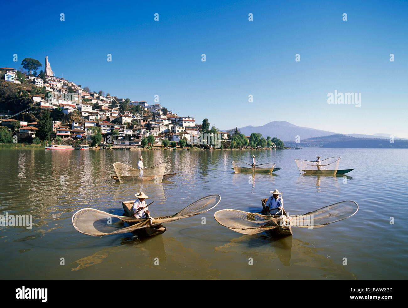 Conoce el Lago de Pátzcuaro, ¡Una belleza natural michoacana! | El Souvenir