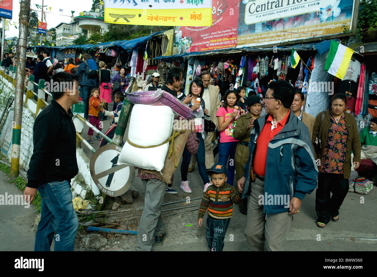 A crowded street in downtown Darjeeling, formerly a colonial hill station Stock Photo