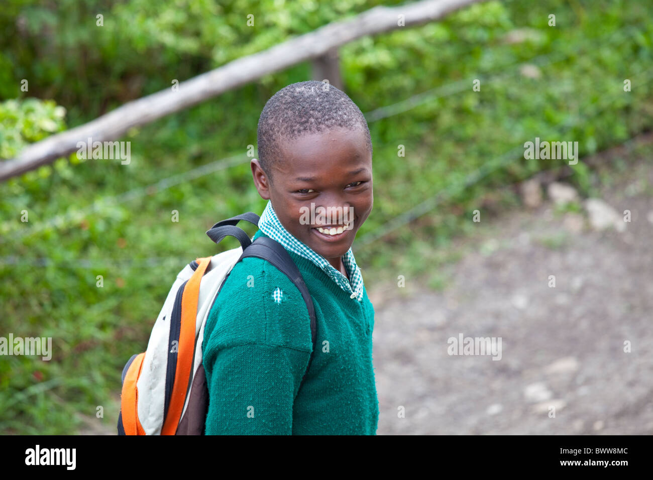 Teenage black boy smiling face hi-res stock photography and images - Alamy