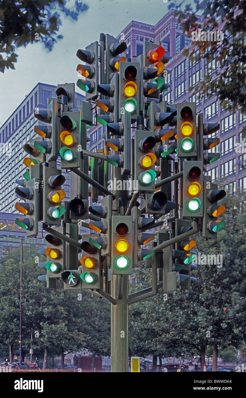 London Traffic Light tree Sculpture by Pierre Vivant Docklands England