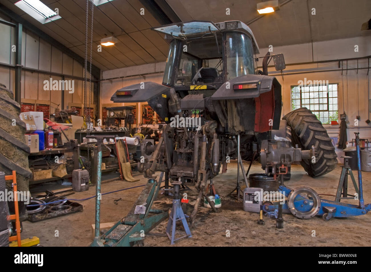 tractor tractors farming machine machines machinery