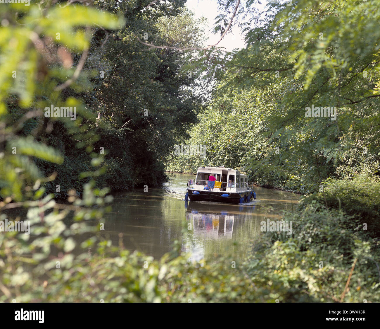 ship houseboat rent Midi holidays vacation family canal channel broad