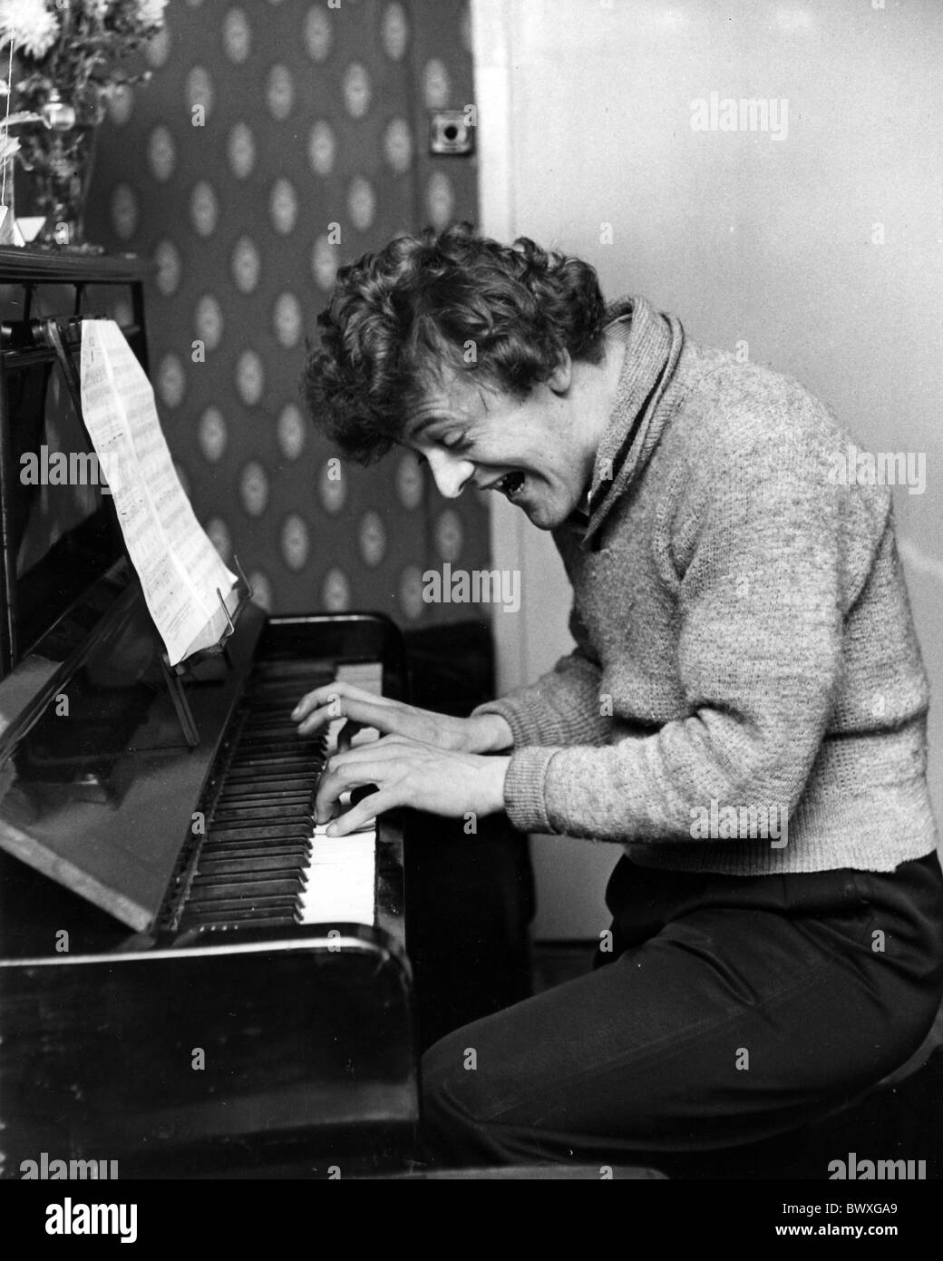 WEE WILLIE HARRIS English rock singer in 1958 at his Bermondsey ...