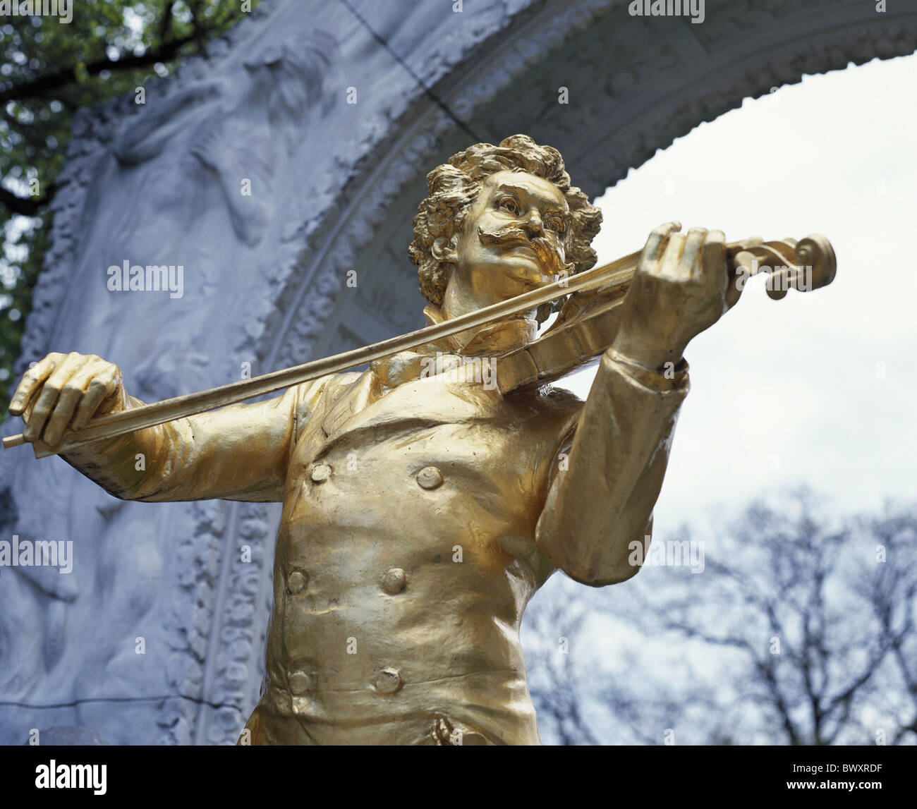 golden Johann Strauss monument classical music composer Austria Europe sculpture town park landmark Vienna Stock Photo