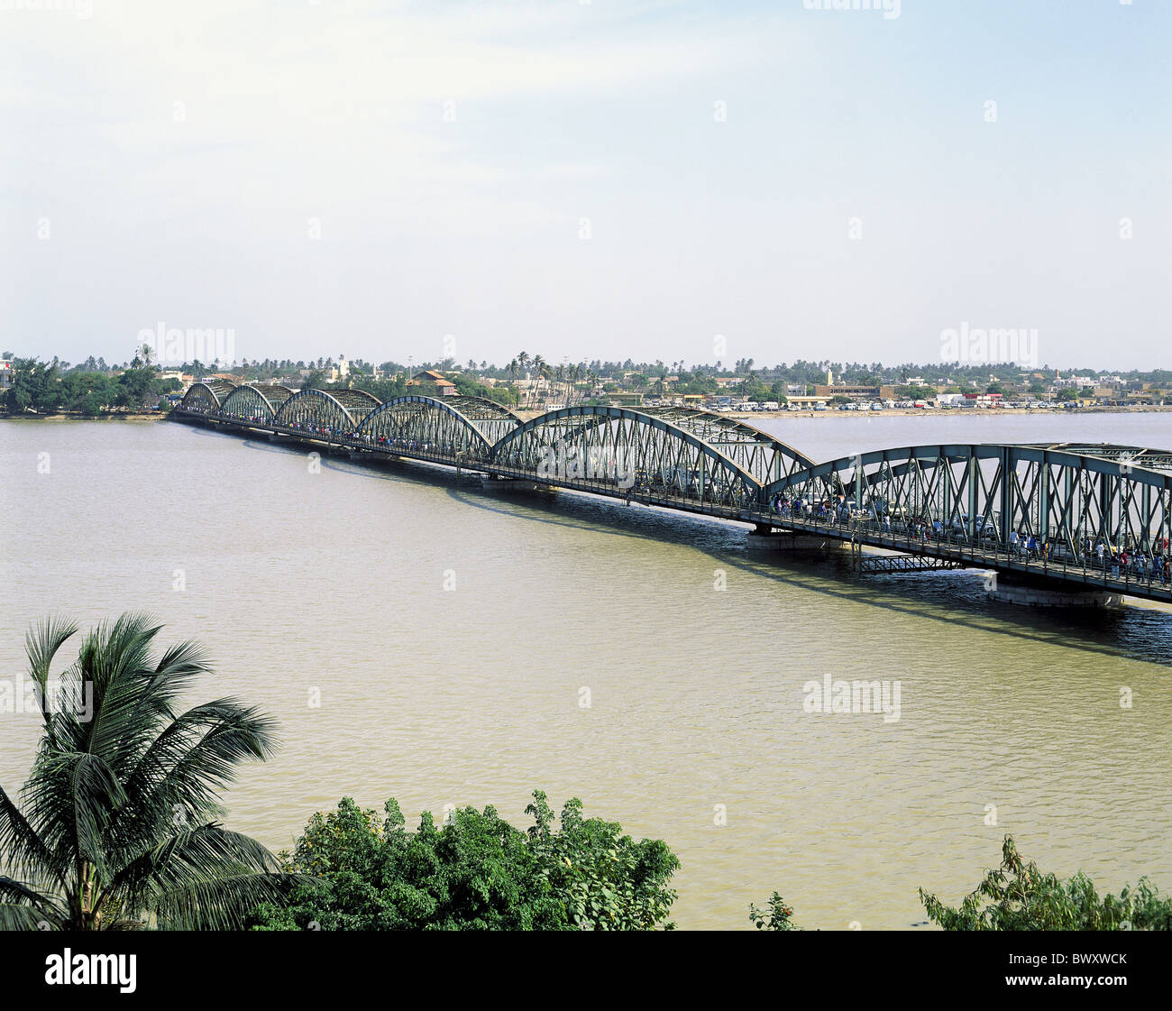 Senegal River And Faidherbe Bridge Stock Photo - Download Image Now -  Senegal, Saint-Louis - Senegal, Island - iStock