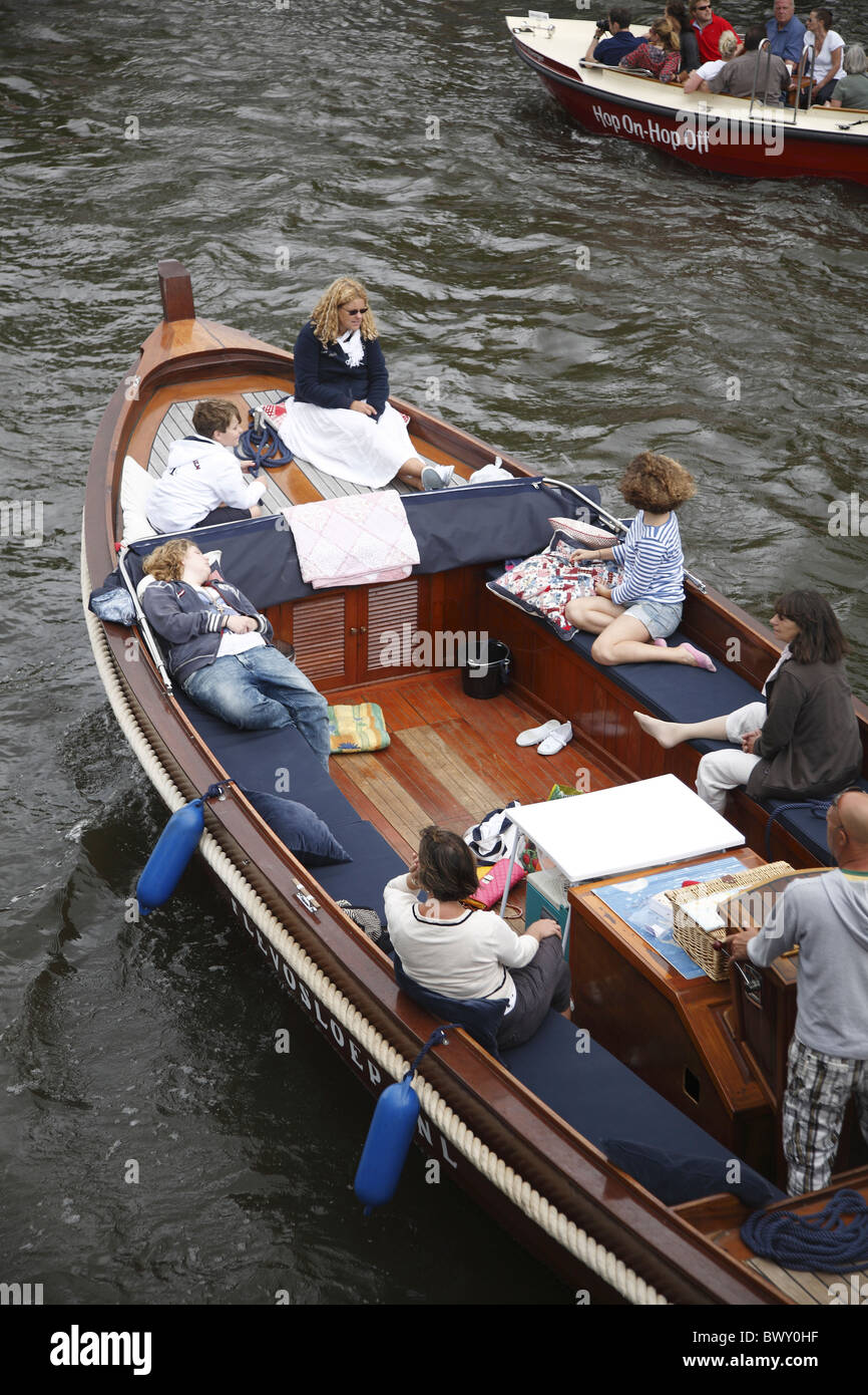 Amsterdam holland touristen menschen hires stock photography and