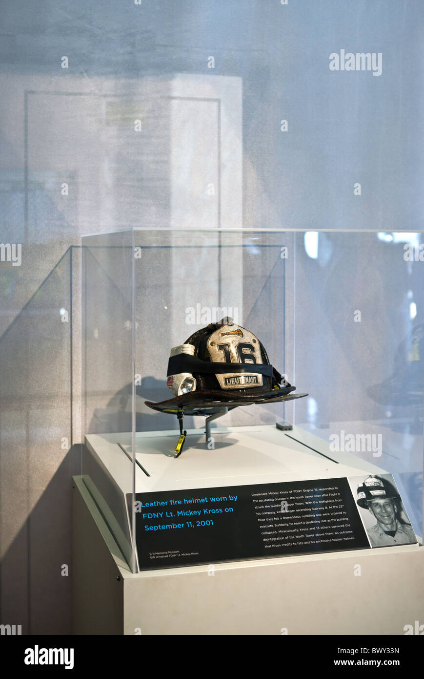 Ground zero fireman hi-res stock photography and images - Alamy