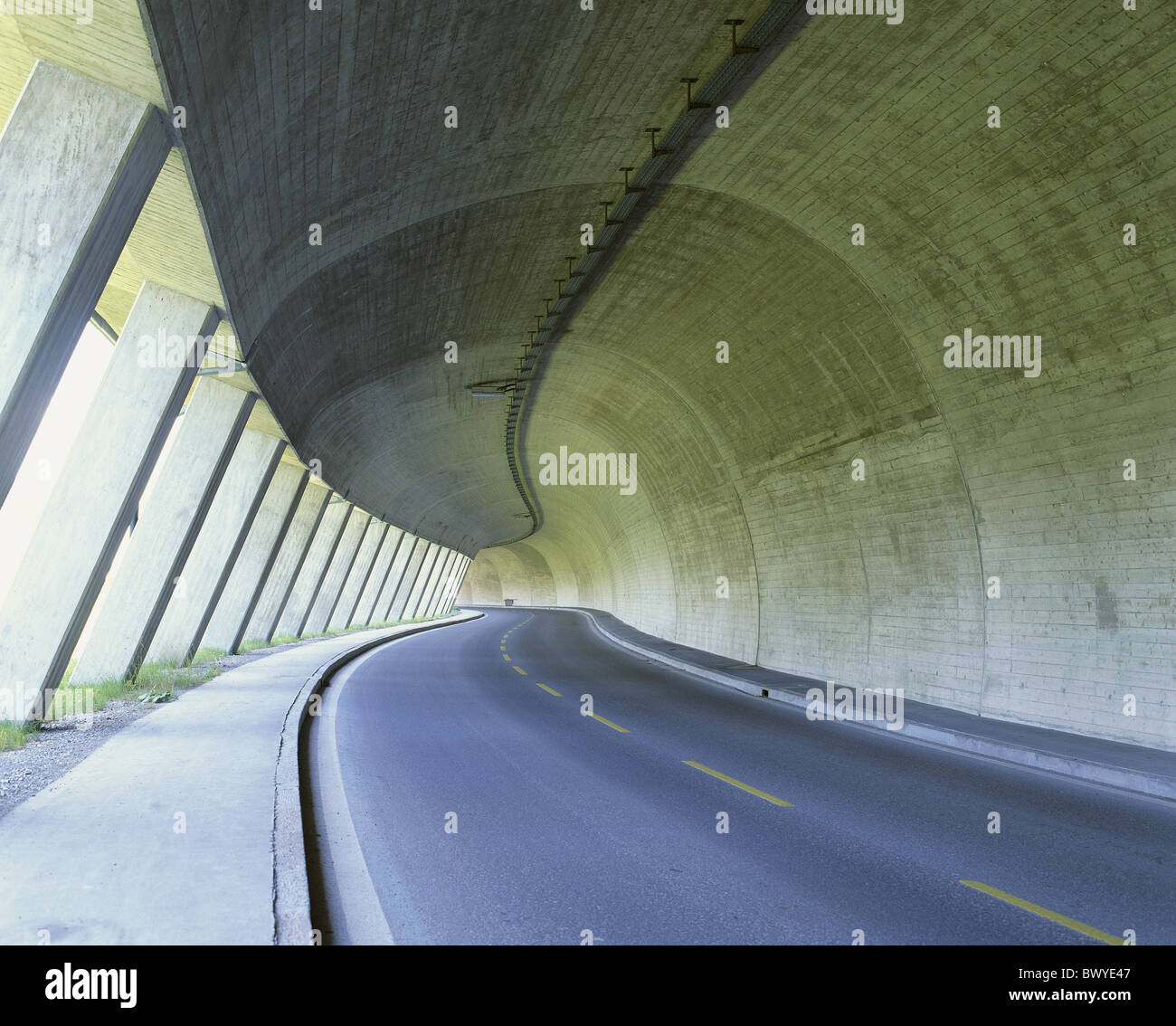 gallery street rockfall avalanches protection prevention daylight