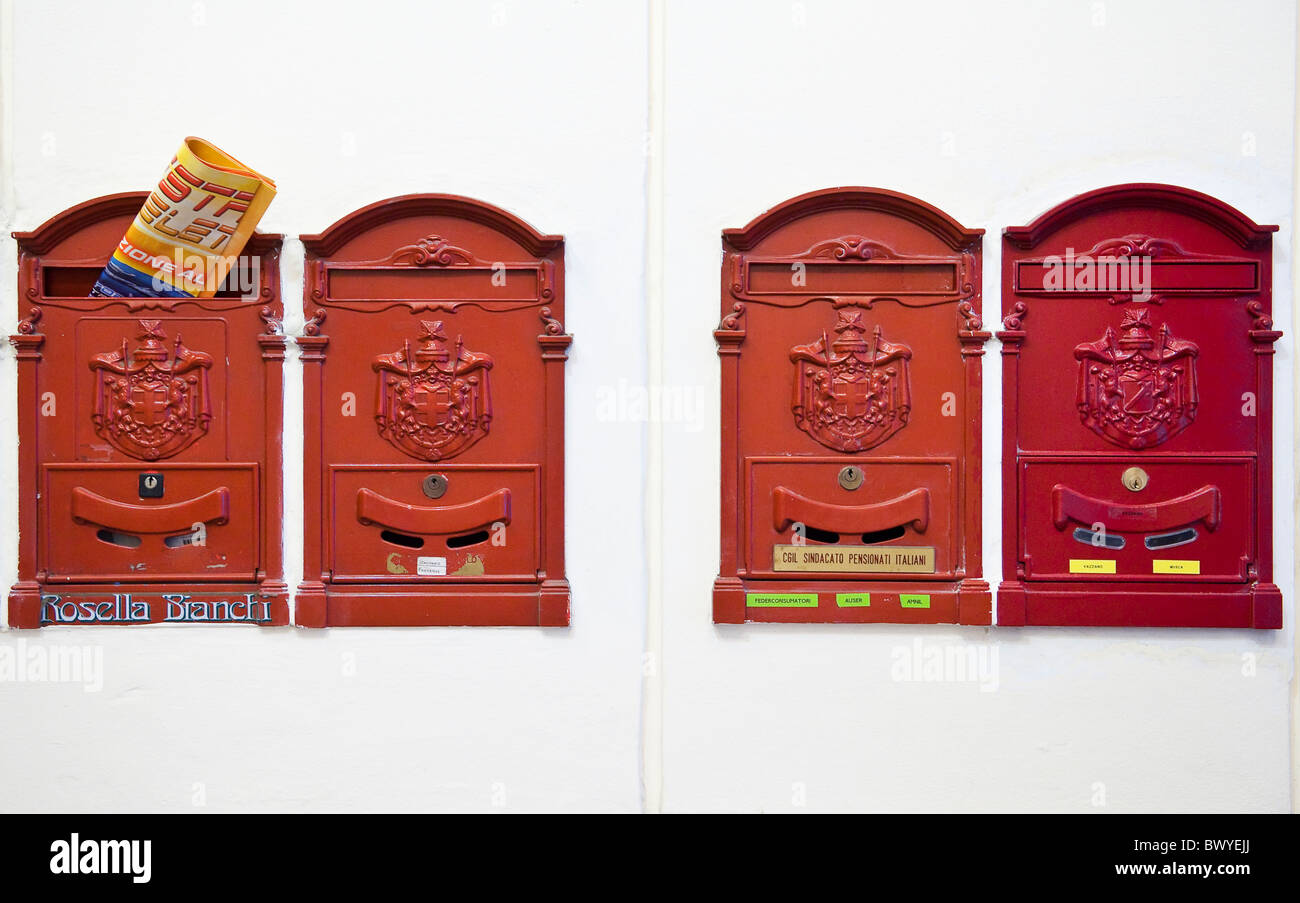 Italy italian letterbox hi-res stock photography and images - Alamy