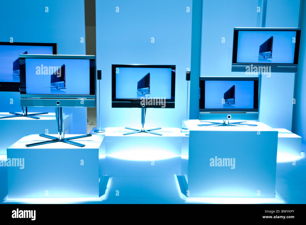 Cinema hd hires stock photography and images Alamy