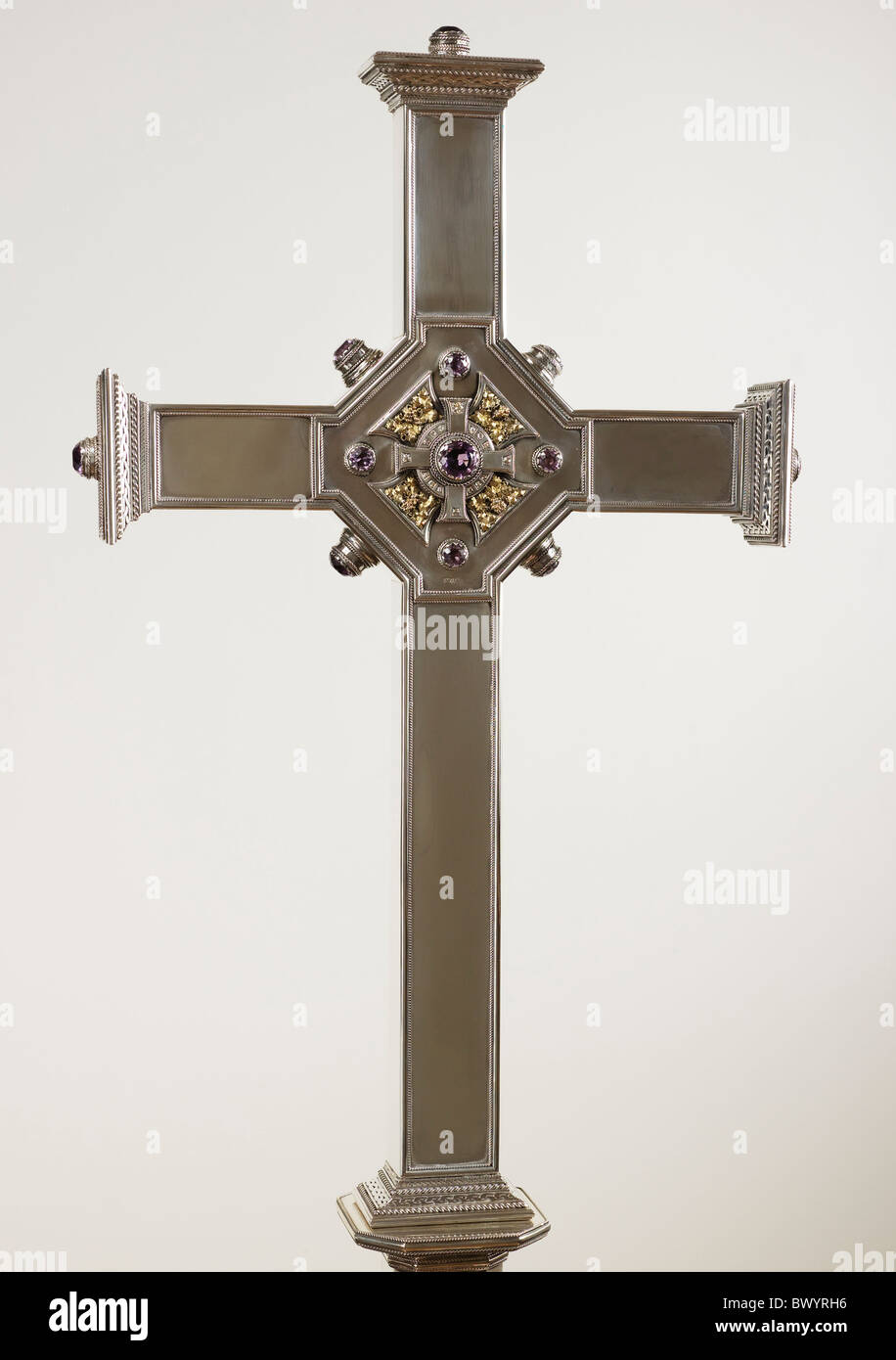 Blackburn Cathedral Treasury - diamond encrusted cross by Harold Edwin Landon, Lancashire Arts & Crafts silversmith Stock Photo