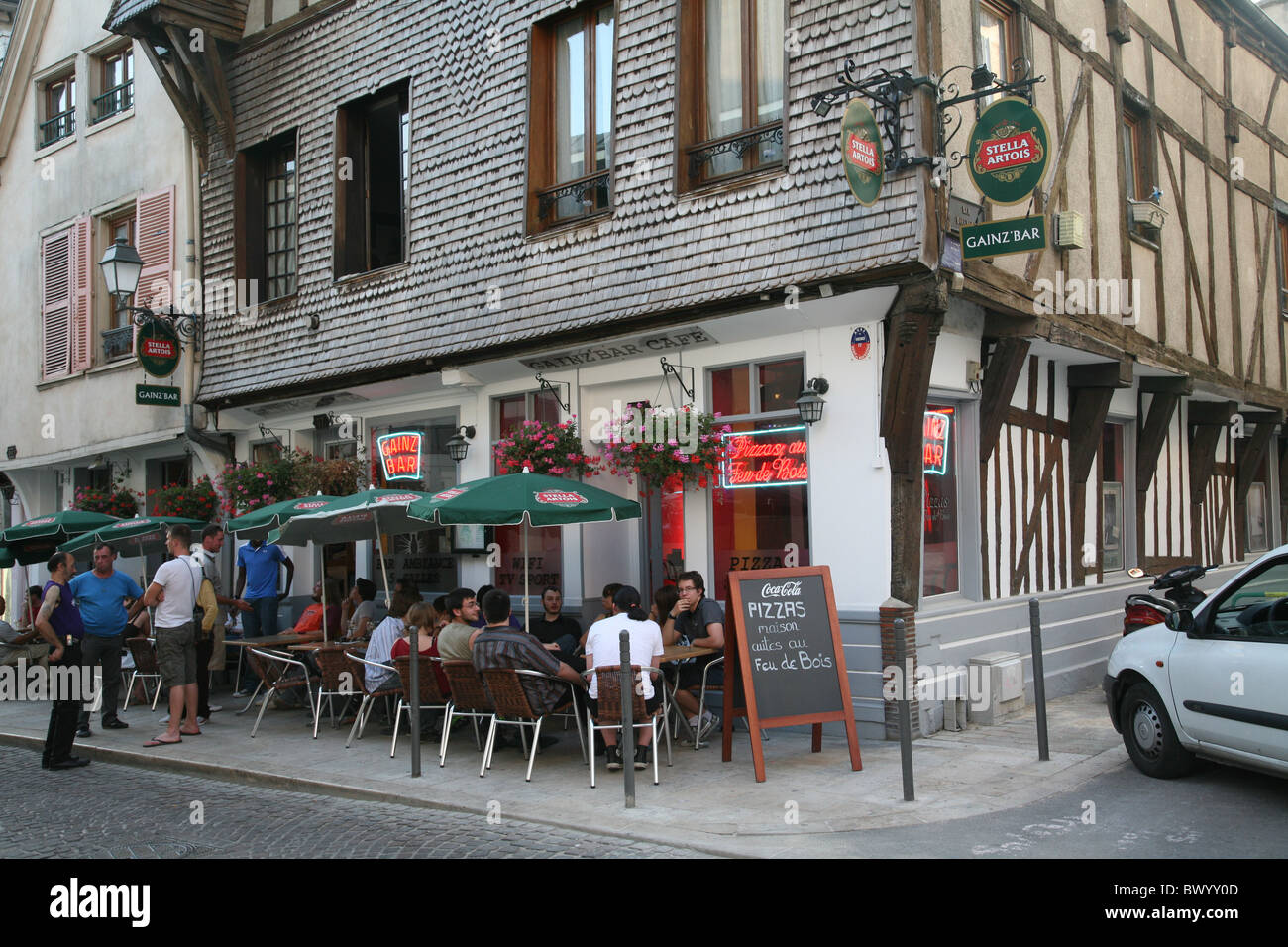 Outdoor cafe in street, Troyes, France Stock Photo - Alamy