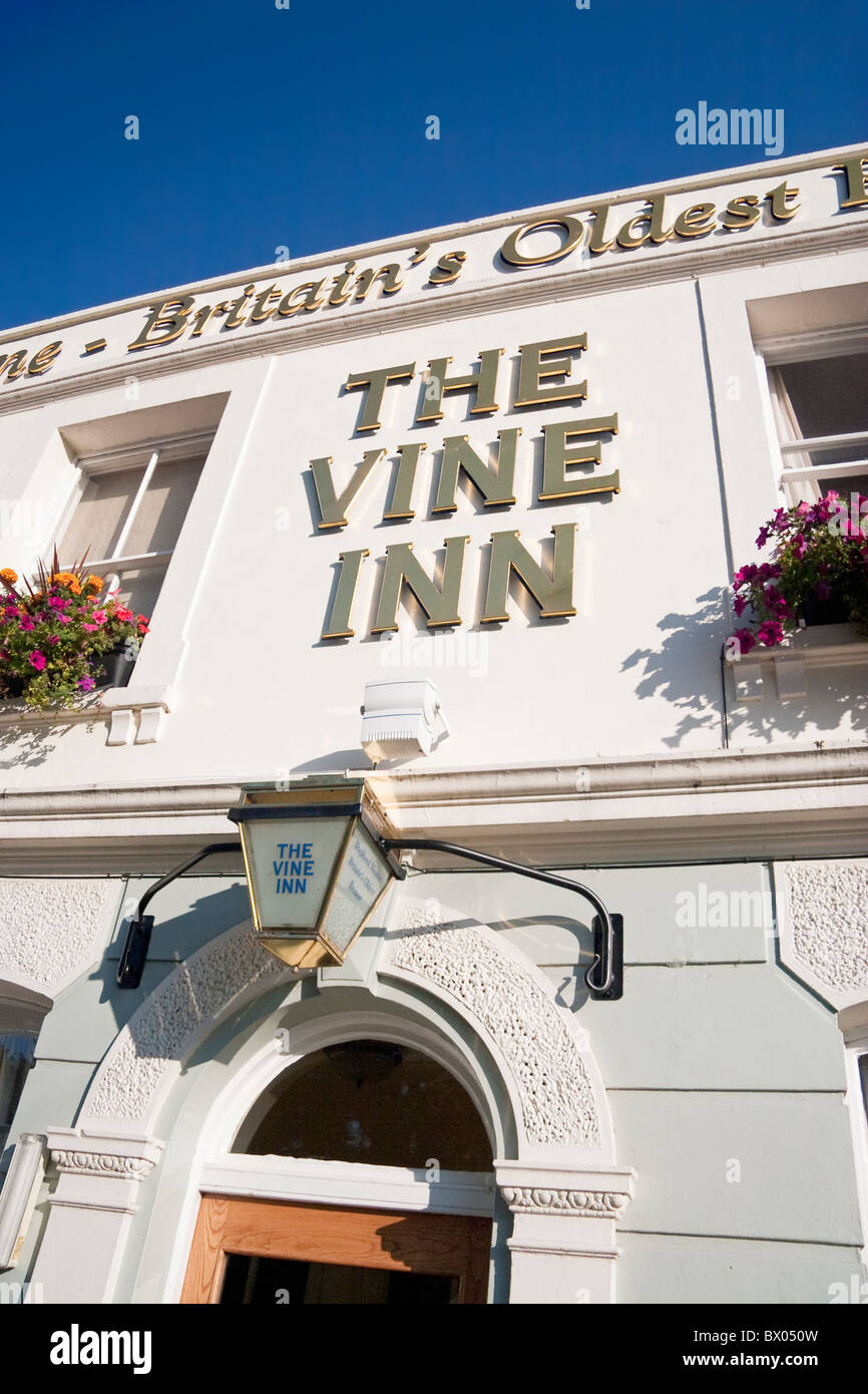 England Kent Tenterden "The Vine Inn" public house Stock Photo Alamy