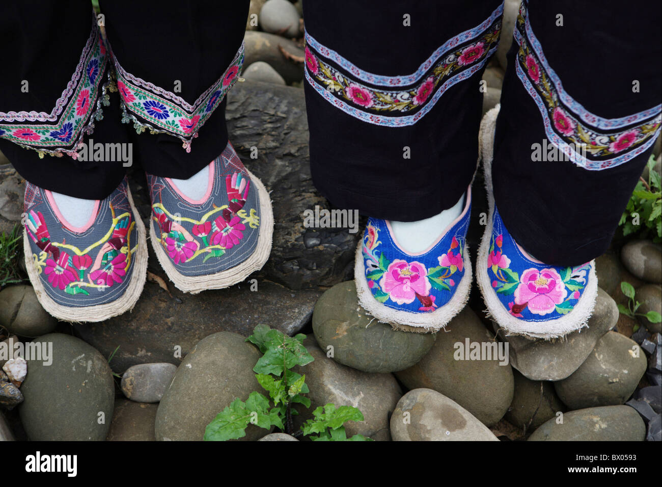 Zhuang embroidered shoes, Moli, Xinhua, Leye, Baise, Guangxi Province, China Stock Photo