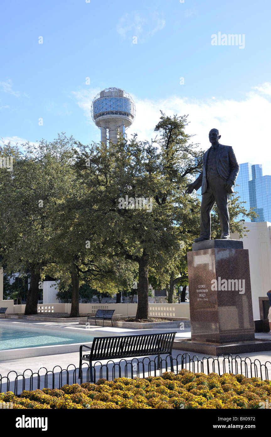 Reunion Tower and Dealy Statue, Dallas, Texas, USA Stock Photo