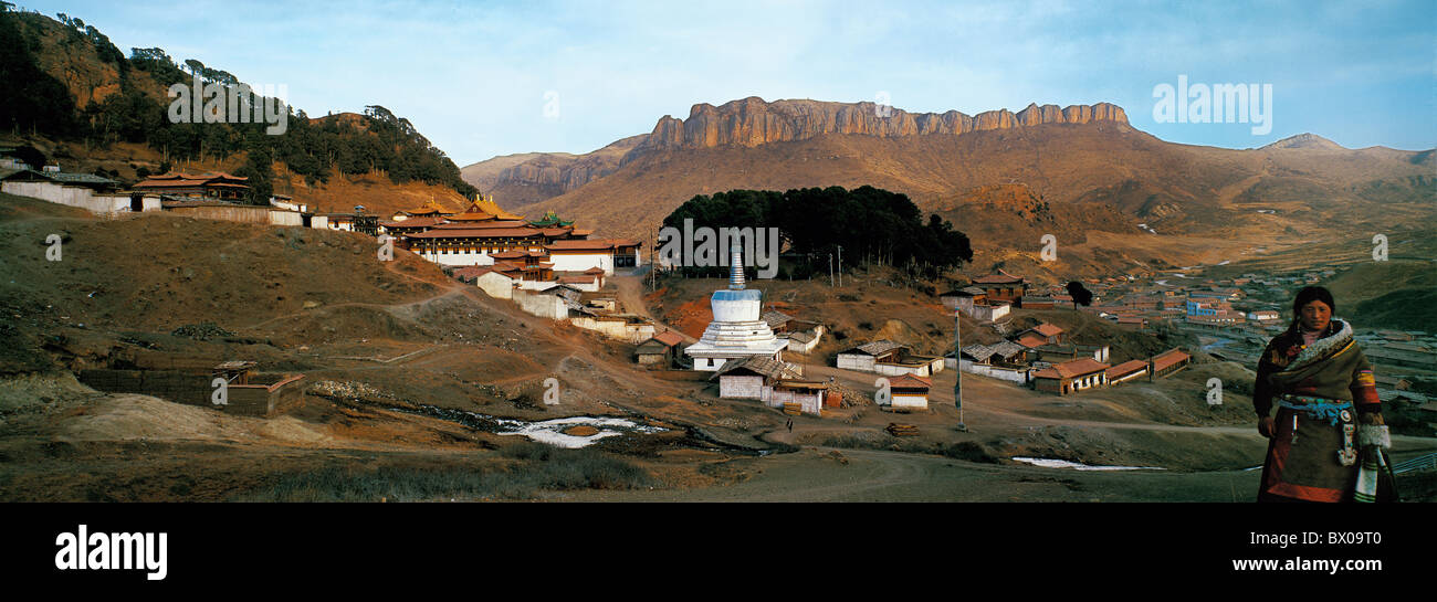 Lhamo Sertri Monastery, Luqu, Gannan Tibetan Autonomous Prefecture, Gansu Province, China Stock Photo