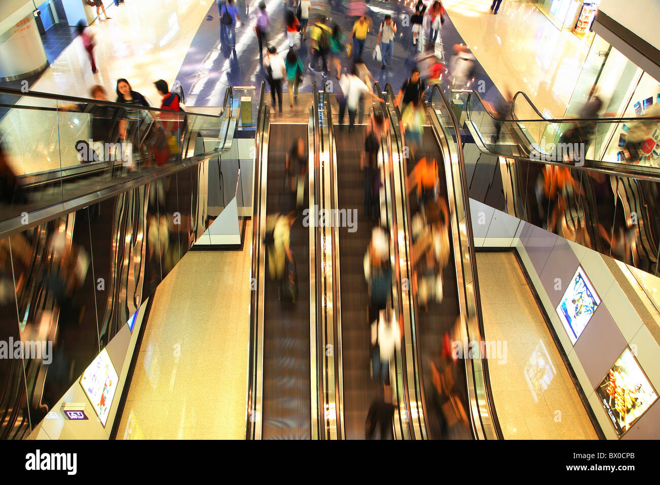 China shopping mall hi-res stock photography and images - Alamy
