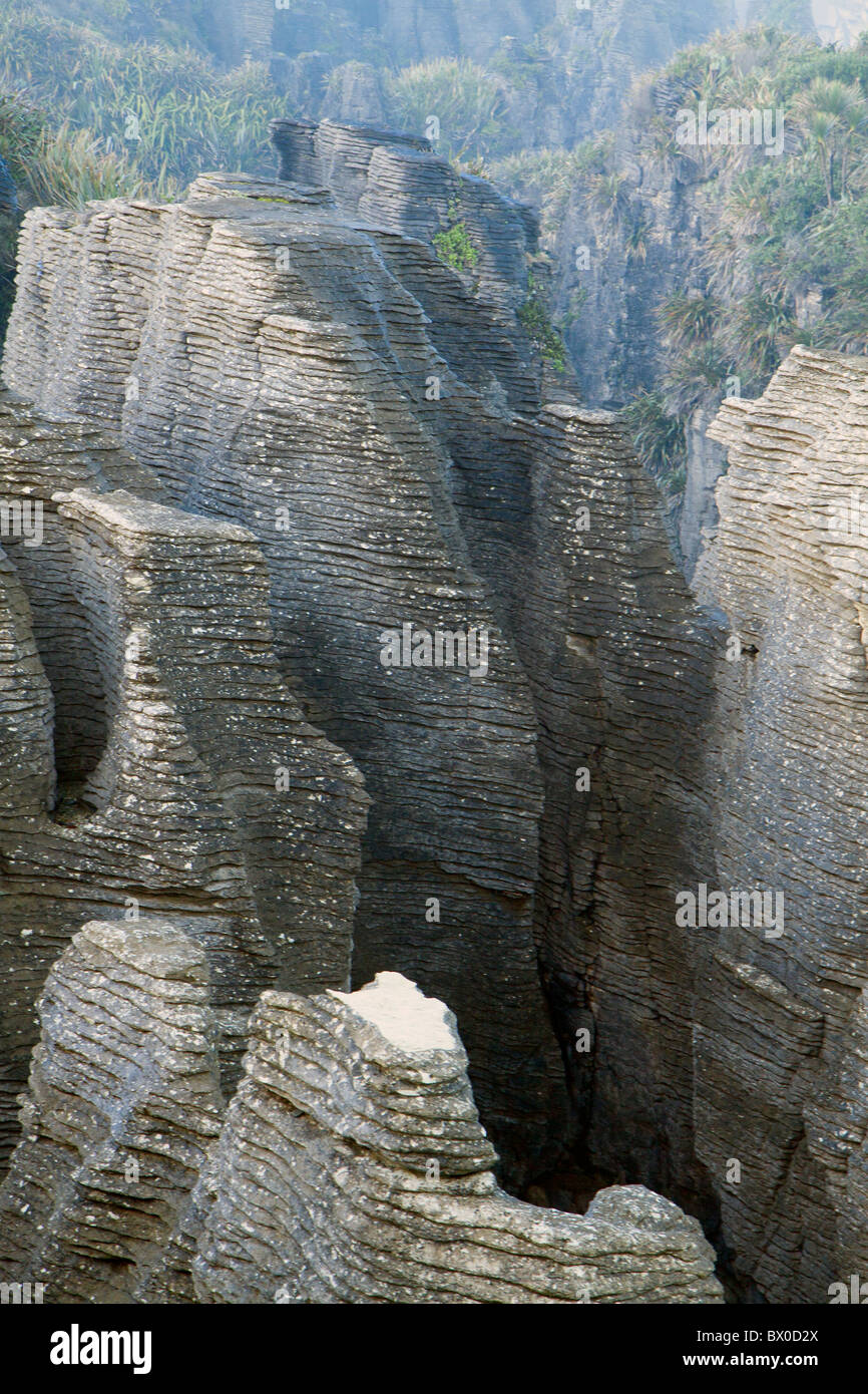Pancake Rocks at Dolomite Point, Punakaiki Stock Photo - Alamy