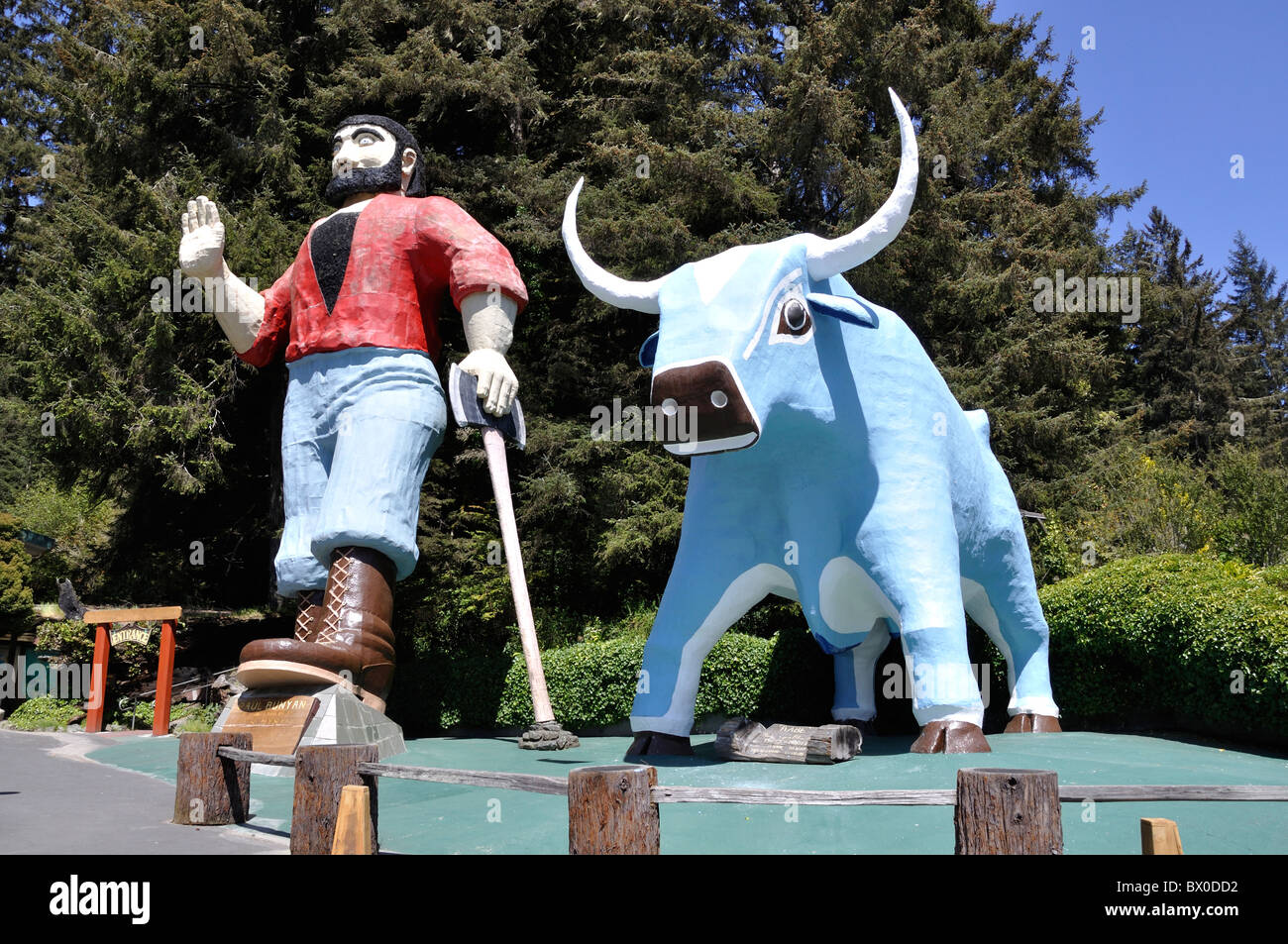 Babe the Blue Ox statue by Paul Bunyan at Trees Of Mystery, Klamath