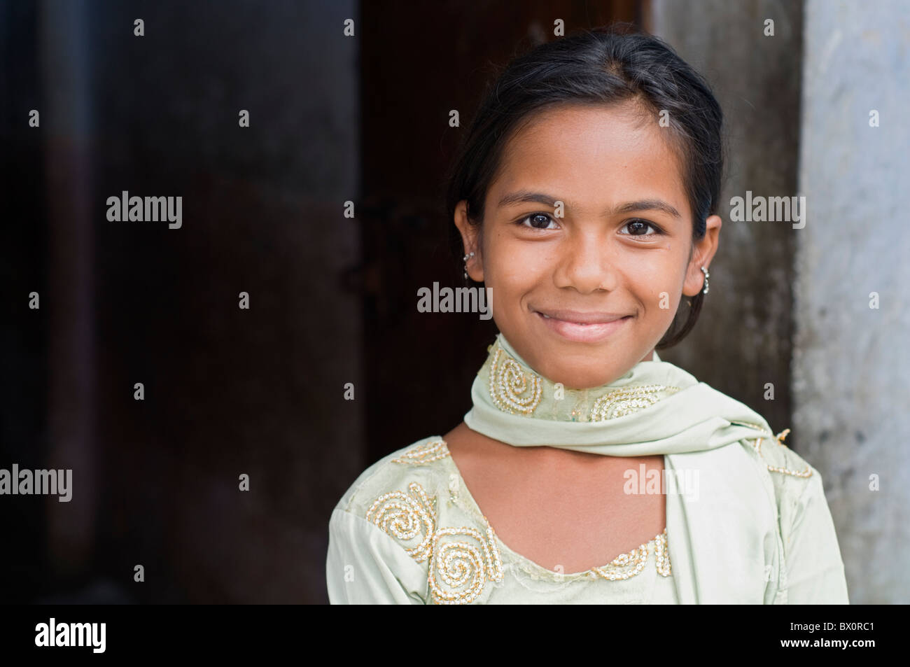 A young girl on the streets of Bhopal in India Stock Photo Alamy