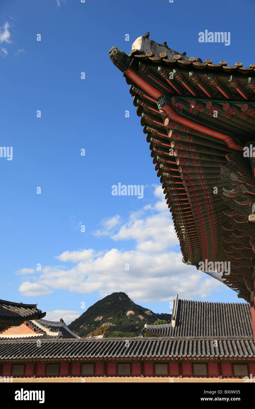 Traditional Korean Decor Roof of Village House in Palace, Seoul, South  Korea Stock Image - Image of culture, faith: 96037099