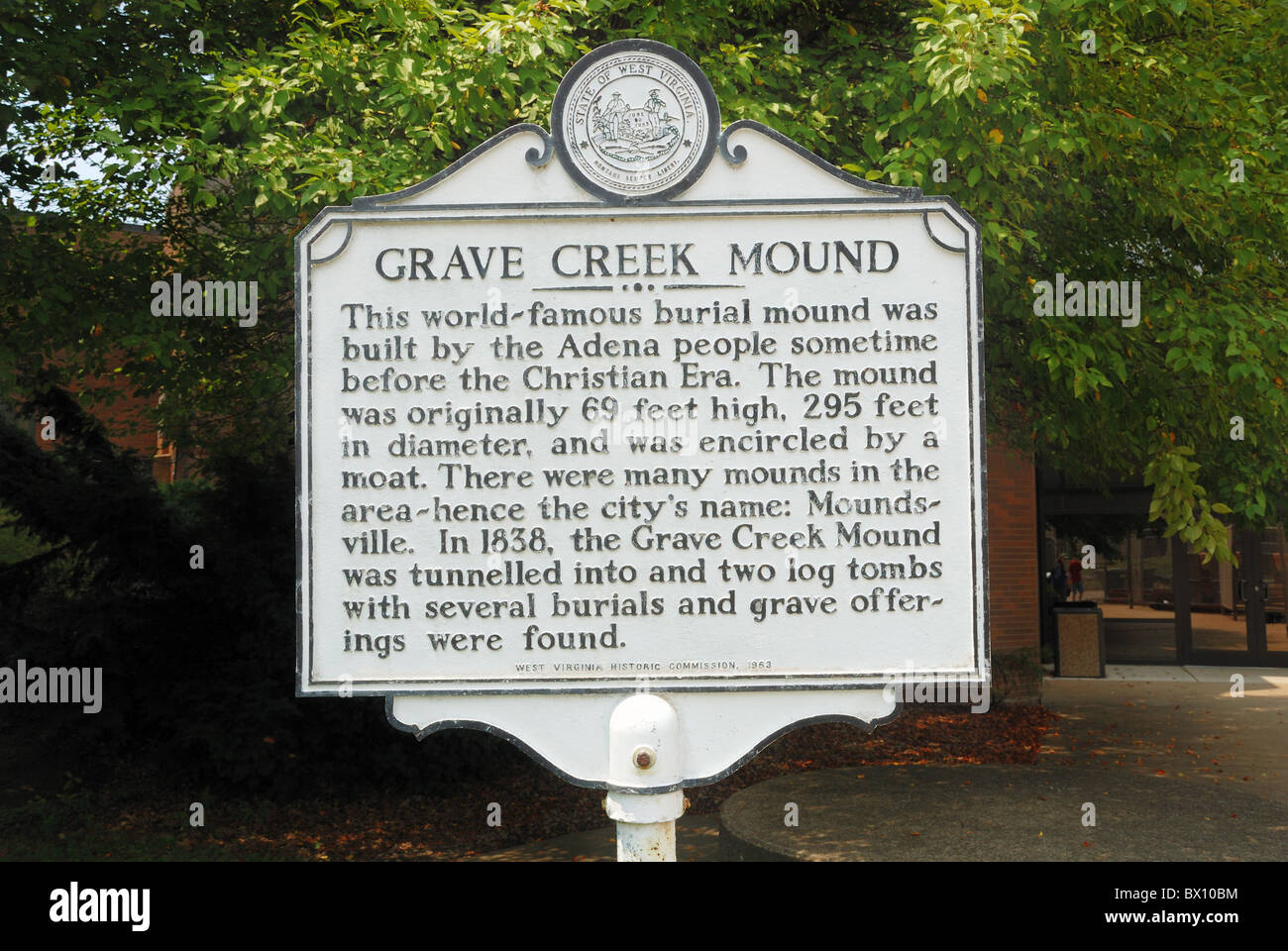 Sign for historical American Indian mound burial plot in Moundsville, WV, USA Stock Photo Alamy