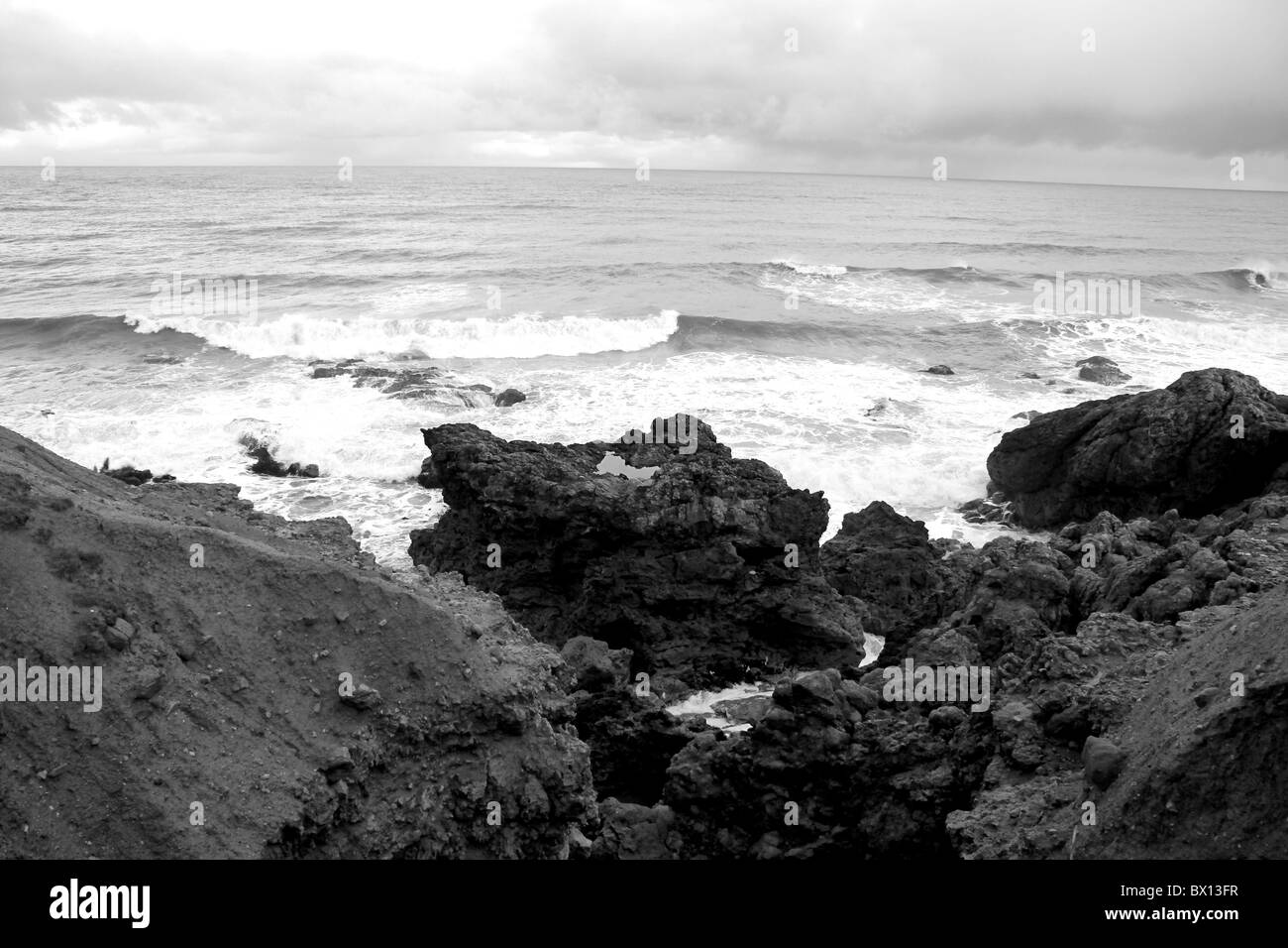 waves in the sea black and white Stock Photo - Alamy