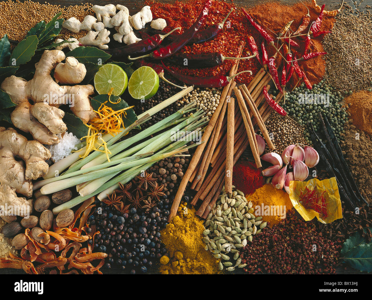 Asia Assorted Bay Berries Cardamom Chili Chilli Cinnamon Cloves