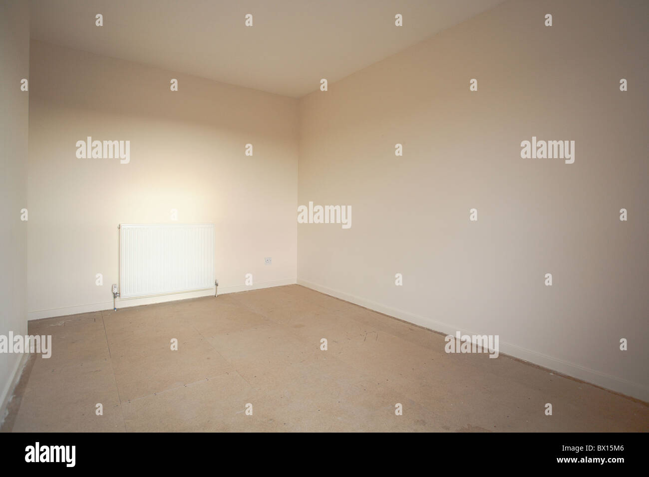 Completely empty room waiting for decorating Stock Photo Alamy