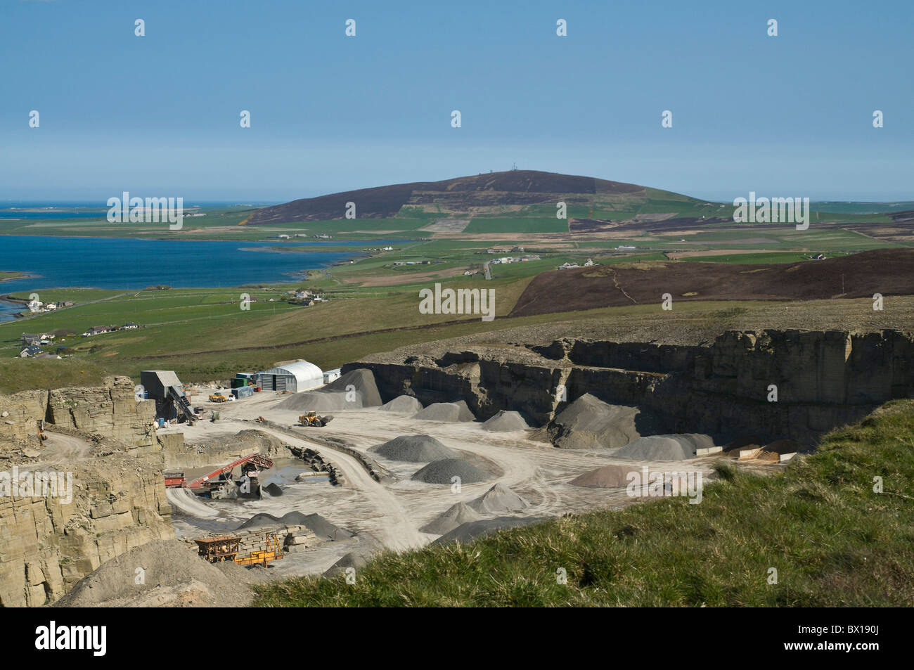 dh Finstown FIRTH ORKNEY Heddle Hill  Orkney stone quarry Stock Photo