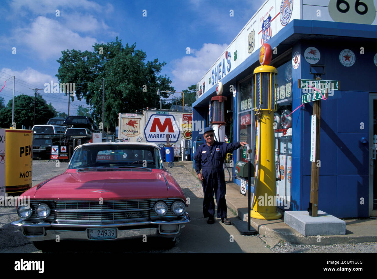 Springfield gas station hires stock photography and images Alamy
