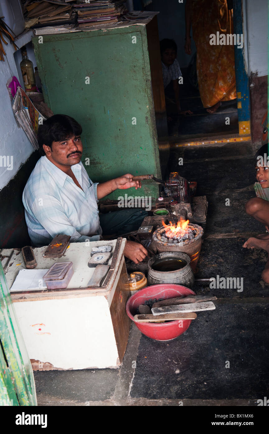 Indian Goldsmith Stock Photos & Indian Goldsmith Stock Images - Alamy
