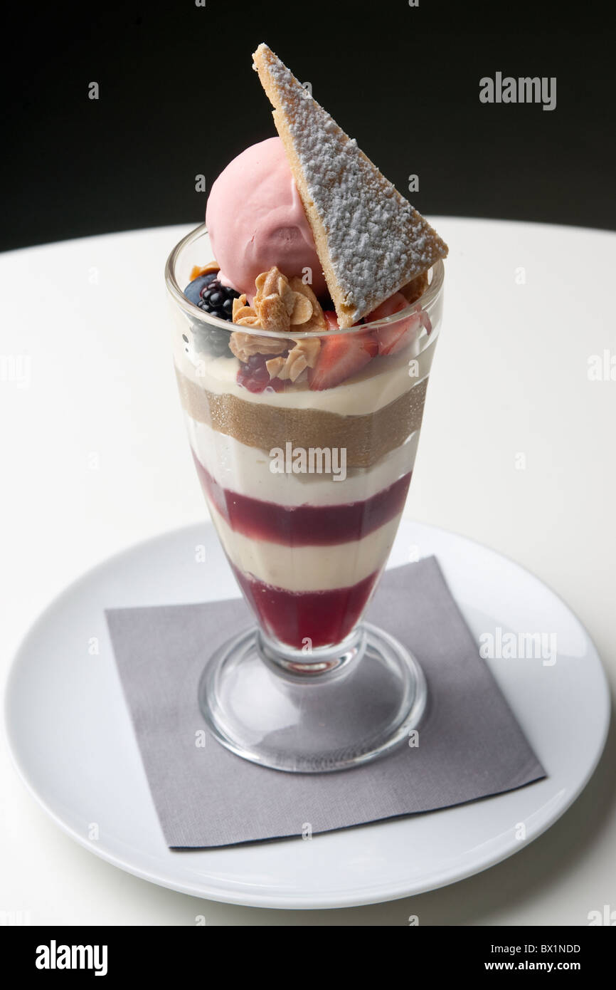 Knickerbocker glory at the Gallery Mess restaurant, Saatchi Gallery, Duke of York Square, London, UK Stock Photo